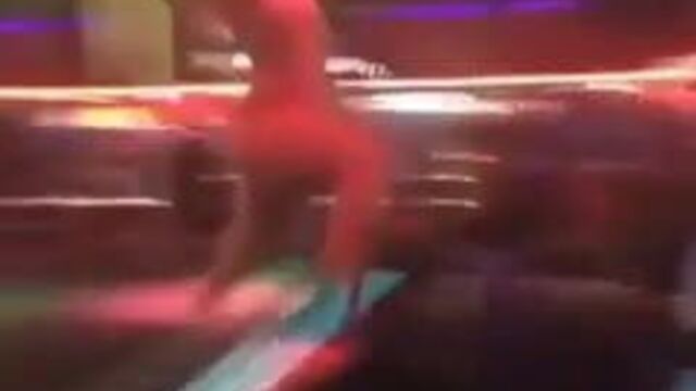 Midget stripper fail lol