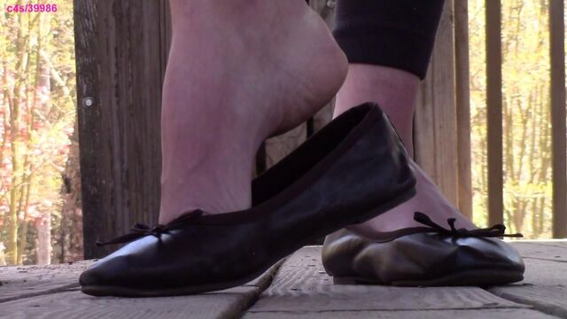 Natalie brown flats shoeplay noise PREVIEW