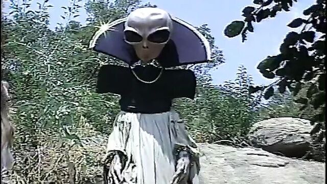 Nici Sterling analyzed by an alien