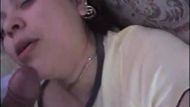 Chubby girl from Craigslist fucked on the sofa