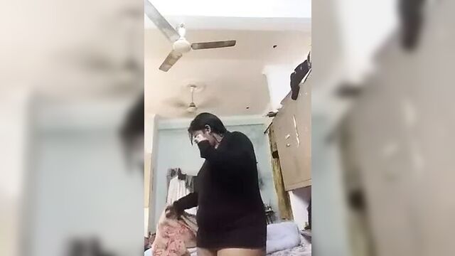 Chubby Mallu Aunty Selfie...