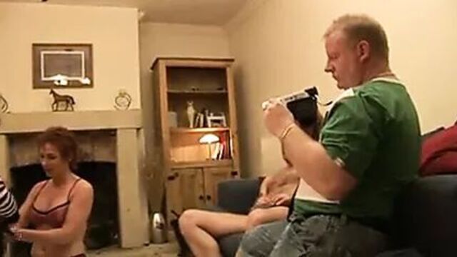 BRITISH MATURE SWINGERS 2