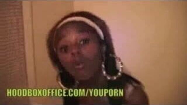 She doing coke in her nose and sucking pimp dick