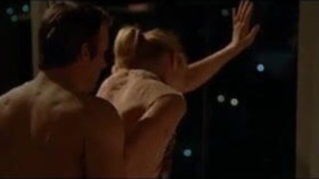 Mageina Tovah in Hung