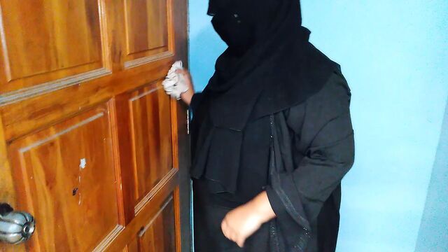 Padosi Ladaka Jabardasti Chudai Desi Muslim 55 year old Aunty Jabaki Safai Ghar - Tamil Sex