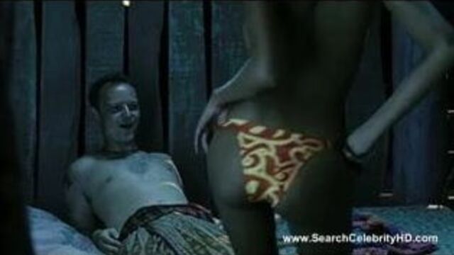 Lucy Ramos nude - Turistas (2006)