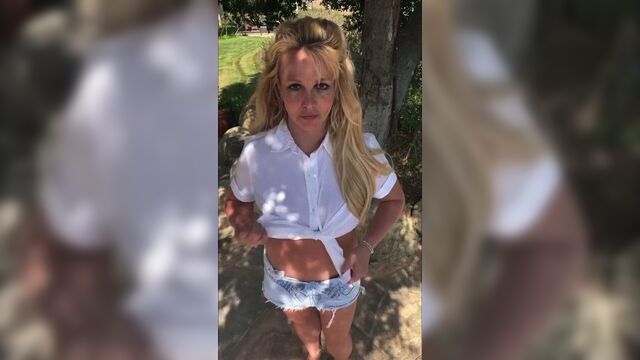 Britney Spears Strip Topless