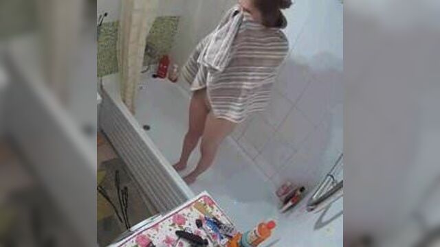 Snr big boobs in bath 2