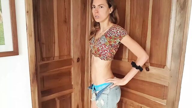 Strip Tease and Squirting Orgasm