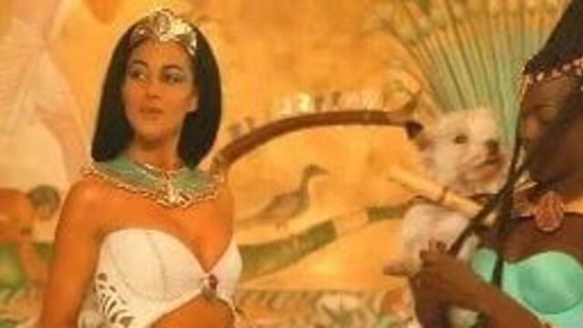 Monica Bellucci - Asterix and Obelix Meet Cleopatra