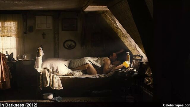 Agnieszka Grochowska & Kinga Preis nude and hot sex video