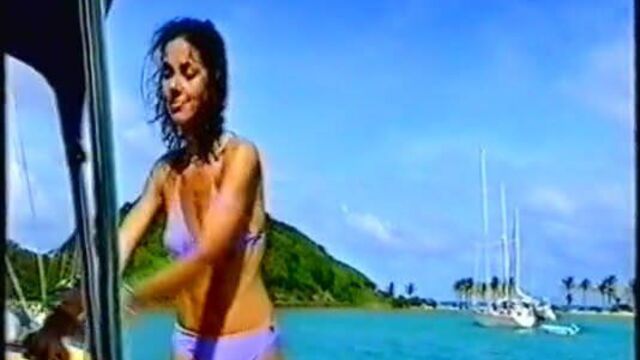 Julia Bradbury Hot Bikinis