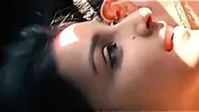 Perneeti Chopra full scene movie suddhadesi romance