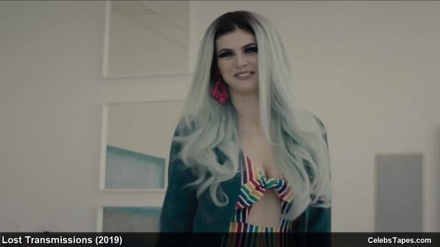 Alexandra Daddario & Juno Temple sexy movie scenes