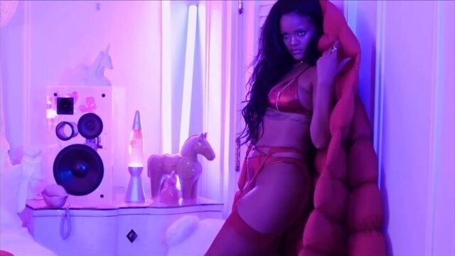 Rihanna Savage Fenty