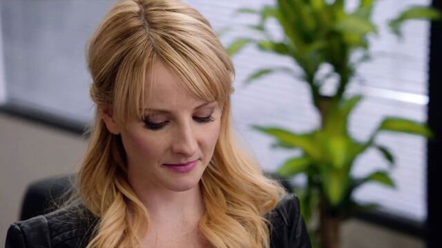 Melissa Rauch (Sniffing Dildos)