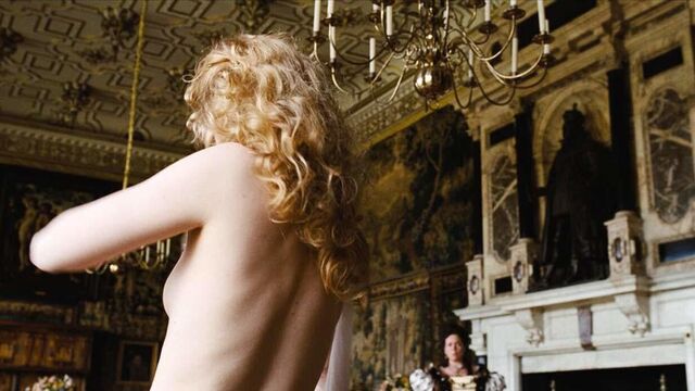 Emma Stone Sexy Scene in The Favourite On ScandalPlanet.Com