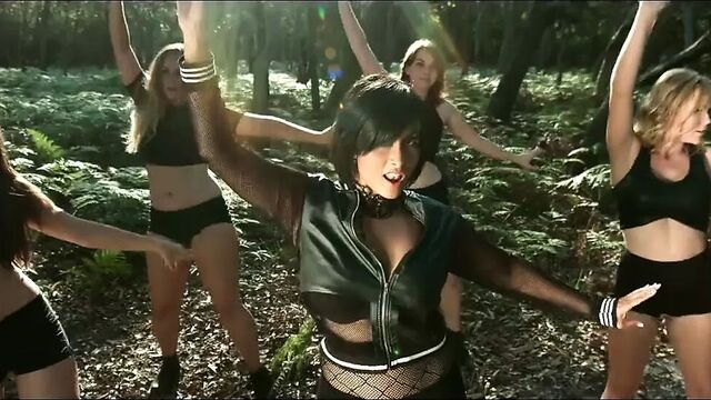 Aiysha Saagar Very Hot Song