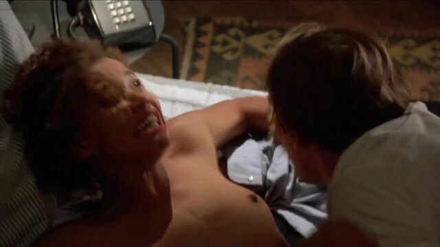 Kasi Lemmons, Jennifer Beals - Vampire's Kiss