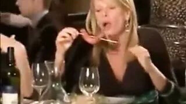 Alessia marcuzzi pompino al wurstel