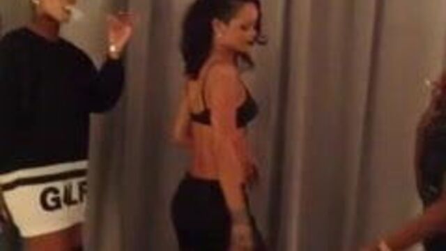 Rihanna and her girls booty dancing clip