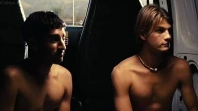 Melanie Lynskey and Anne Dudek topless