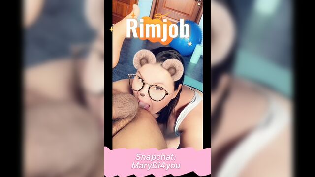 Surprise Rimjob from Onlyfans milf MaryDiFree