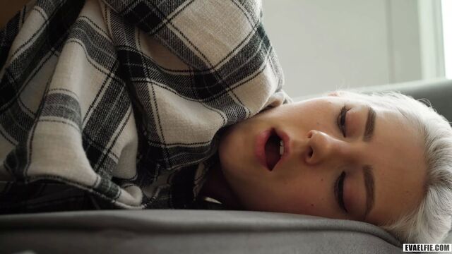 I can't stop cumming! Real orgasm for wet pussy - Eva Elfie