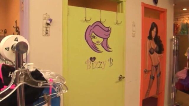 Vintage - GV2 D1 Sc1-Angie Savage, Crissy Moran