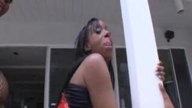 Lesbian play - America Moore and Sincerre Lemmore-01