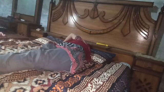 Indian desi bhabhi sex in podasi Dewar pure Hindi sex vedio