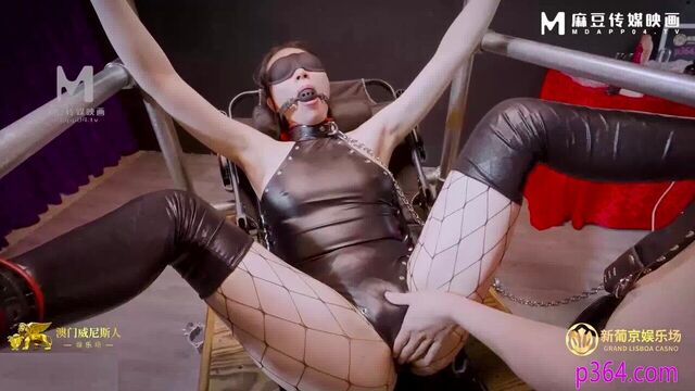 Horny Asian Teen Beauty Wants To Get Tied Up and Fucked Rough