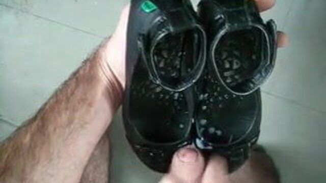 Sperme dans ballerine kickers noir