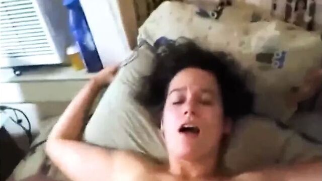 Sexy mature amateur wife with hairy pussy enjoys neighbor