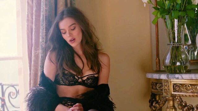 Hailee Steinfeld Hot Lingerie Scene On ScandalPlanet.Com