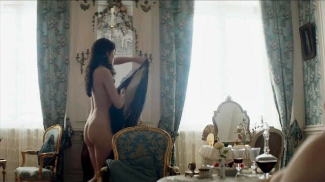 Tuppence Middleton – nude booty and tits