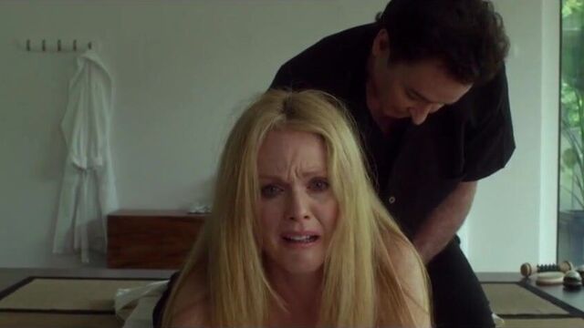 Julianne Moore in Maps to the Stars