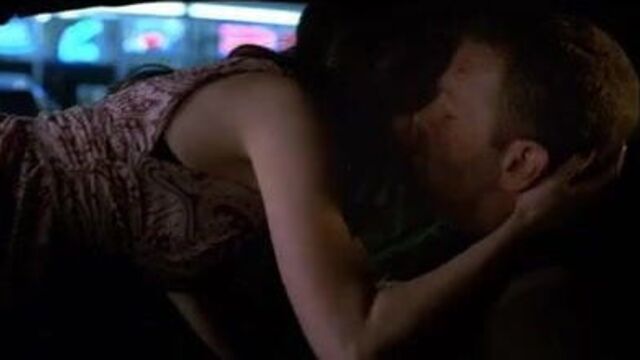 Summer Glau - The Unit s02e14