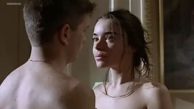 Elodie Bouchez nude in Le Plus Bel Age