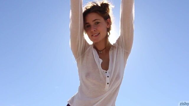 Bea Wolf - Real Beachy