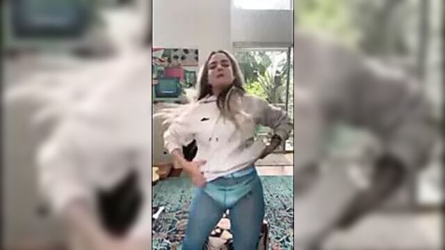 JoJo Levesque boob flash on instagram